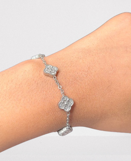 Diamonte Clover Silver
