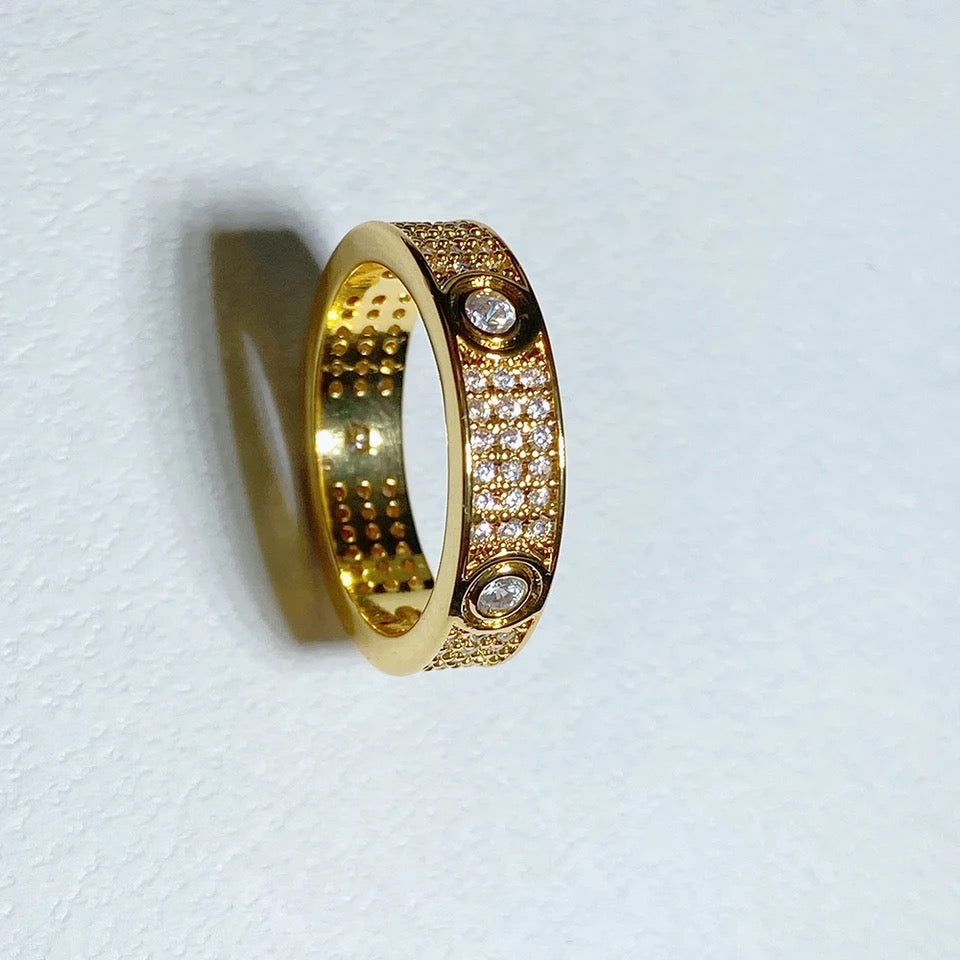 Diamonte princess ring