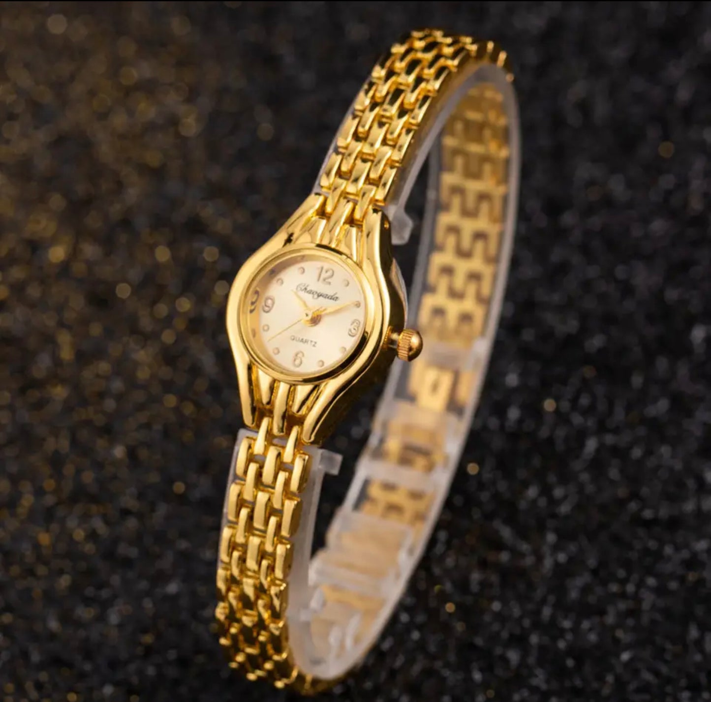 Classic Plain Women’s Watch Gold