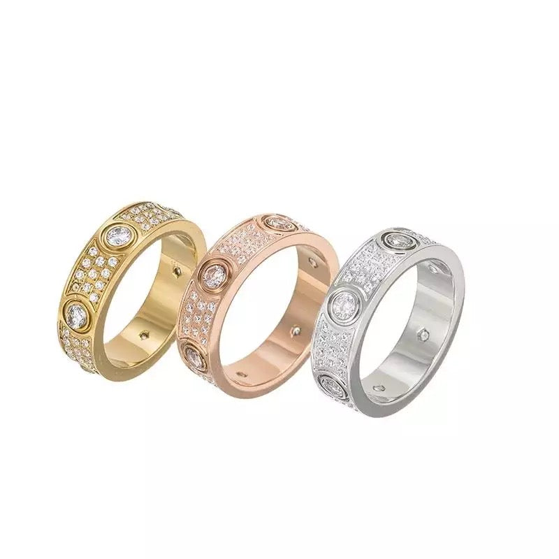 Diamonte princess ring