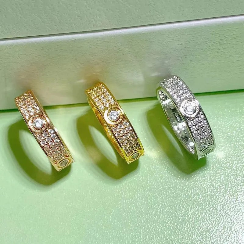 Diamonte princess ring