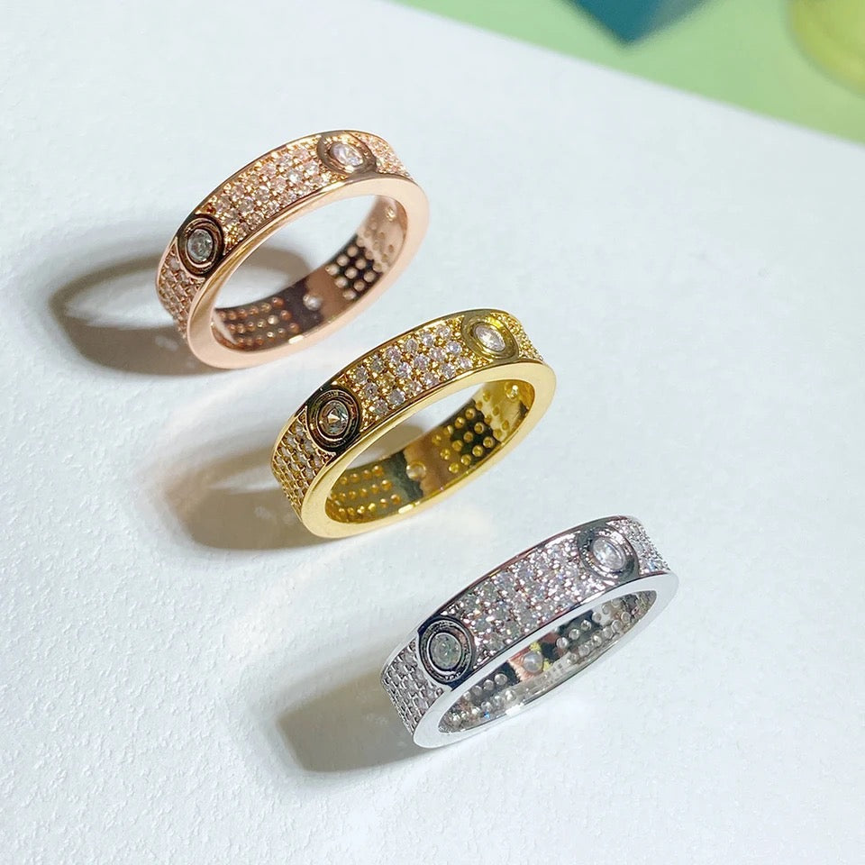 Diamonte princess ring