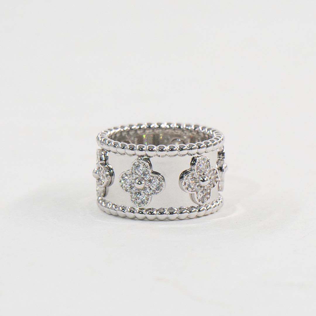 Chunky Flower Ring - Silver